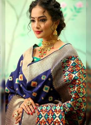   navy blue woven banarasi silk saree with blouse 2