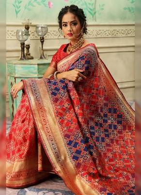 Crimson woven banarasi silk saree with blouse 2