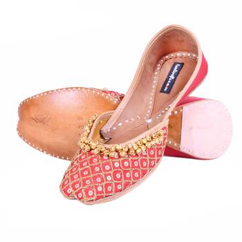 Red woven leather juttis 3