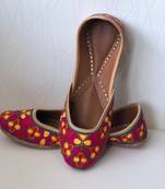 Women Handcrafted Leather Footwear with embroidery, Casual Shoes, Women Khussa