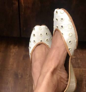 Off white mirror bridal shoes, white women jutti, Indian Ethnic Women shoes 1
