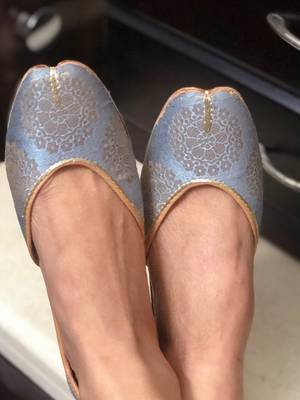 Grey bridal shoes, Grey and gold brocade women jutti, Indian Ethnic Women Shoes 1