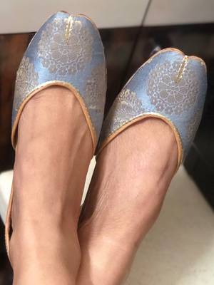 Grey bridal shoes, Grey and gold brocade women jutti, Indian Ethnic Women Shoes 5