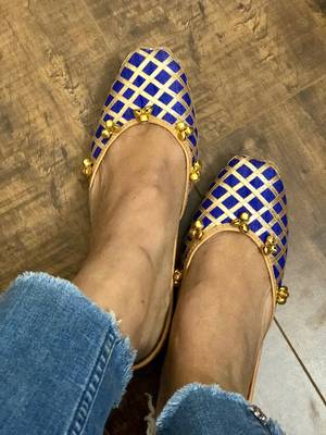 Blue woven leather juttis 3