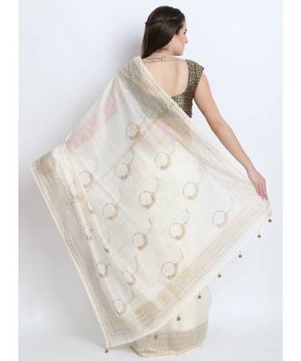 Off White Hand Block Printed Silk Chanderi Saree With Traditional Nath Design & Golden Tessels On Pallu 2