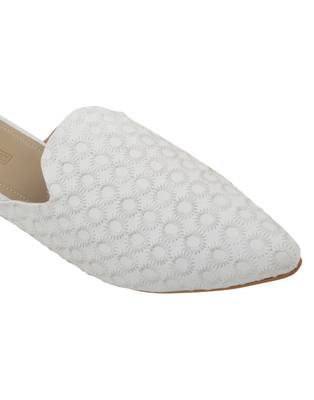 Trends & Trades Mules Shoes with Stitched on Synthetic in White 4