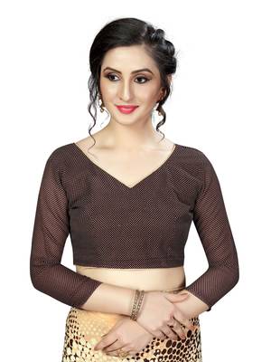 Beige printed georgette saree with blouse 3