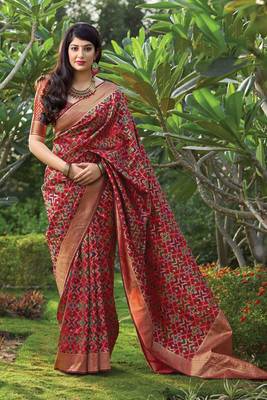 Maroon woven banarasi silk saree with blouse 1