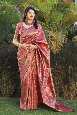Peach woven banarasi silk saree with blouse 3