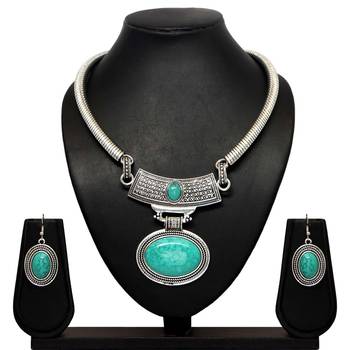 Green necklace-sets 2