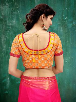 Magenta printed silk saree with blouse 4