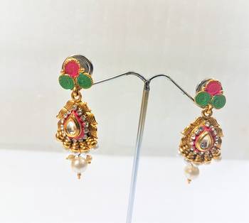 Green necklaces 2