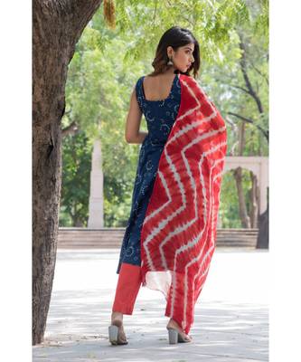 INDIGO BLUE KURTA PANT SET WITH LEHERIYA DUPATTA 4