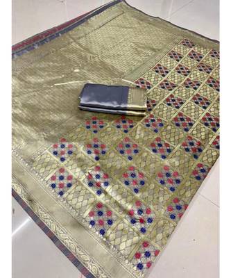 Silver woven banarasi saree with blouse 1