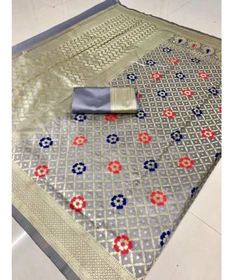 Silver woven banarasi saree with blouse 1