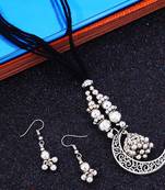 Silver pearl necklace-sets