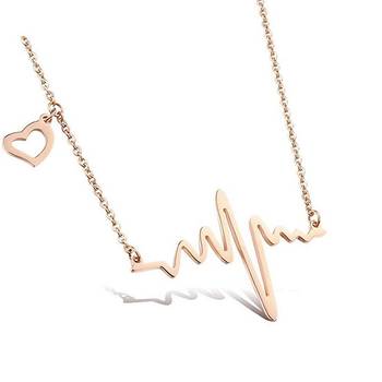 Gold pearl necklaces 3