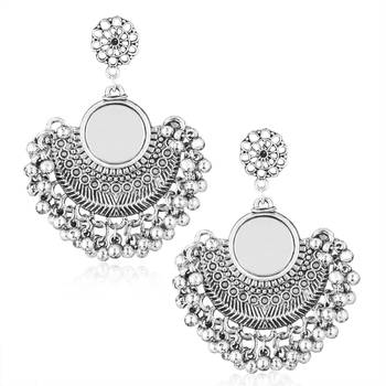 White pearl earrings 1