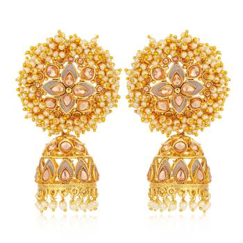 Gold pearl earrings 1