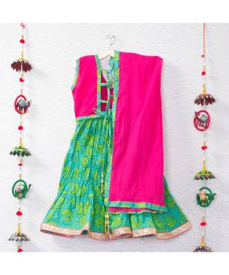 Printed Green Lehenga With Pink Tie Back Crop Top And A Beautiful Pink Dupatta 4