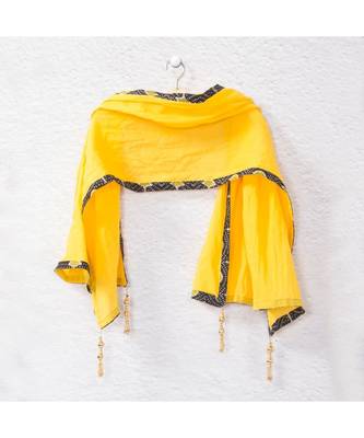 Printed Black Lehenga With A Yellow Tie Back Crop Top And Yellow Lehenga 5