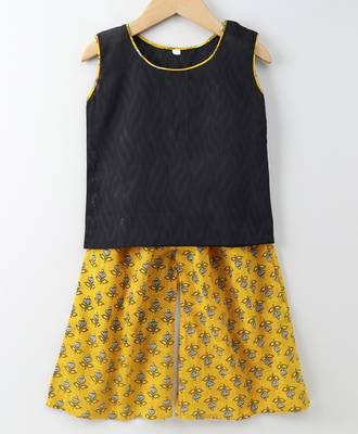 Printed Yellow Palazzo With A Self Print Black Top With Attached Sleeves 1