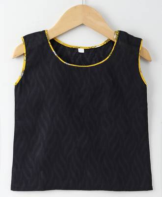 Printed Yellow Palazzo With A Self Print Black Top With Attached Sleeves 2
