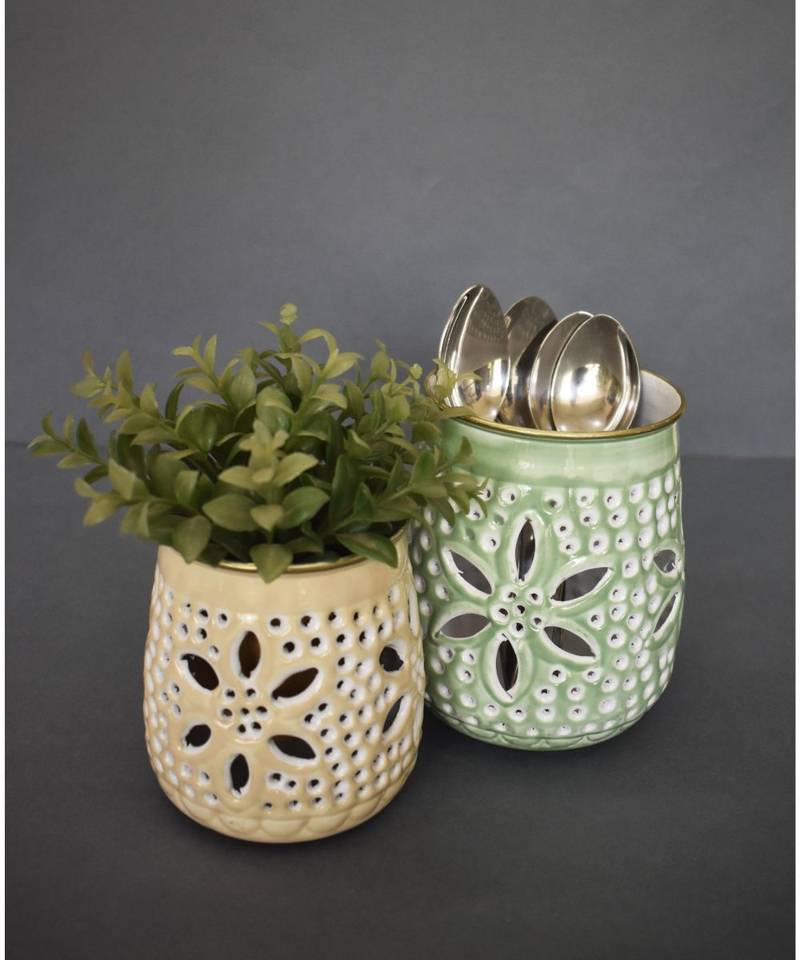 Cutwork Planter Set