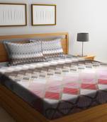 multicolor geometric Queen bedsheet