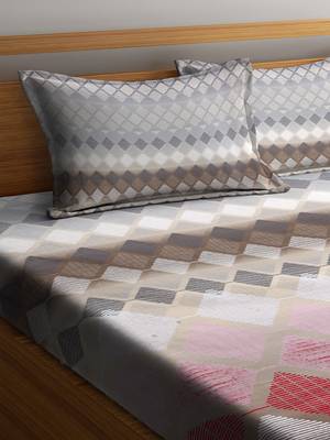 multicolor geometric Queen bedsheet 2