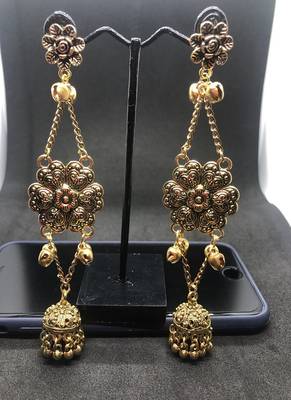 Gold crystal earrings 1