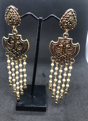 Gold crystal earrings 1