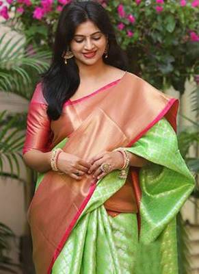 Light green woven cotton silk saree with blouse 2