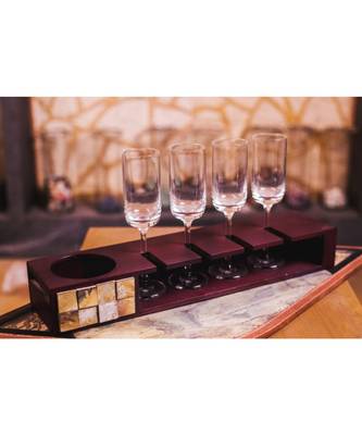 Champagne Tray With 4 Glasses In Mango Wood 1