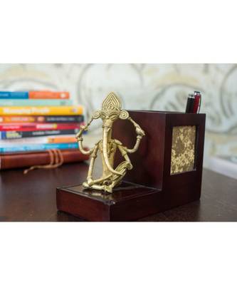 Ganpati Pen Stand 1