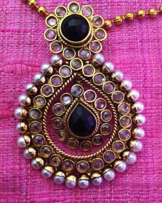 Black necklace-sets 2