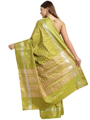 Green woven art silk saree with blouse 2