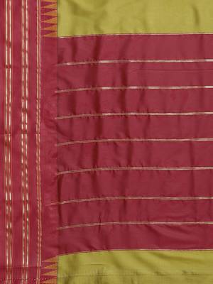 Green woven art silk saree with blouse 4