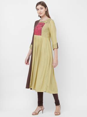 Green embroidered cotton kurtas-and-kurtis 4