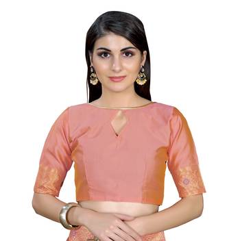 Pink woven banarasi saree with blouse 5