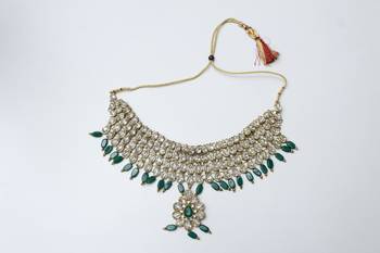 Blue diamond necklaces 1