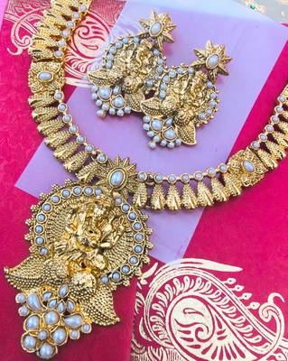 Gold necklace-sets 1