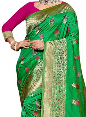 Green Woven Pure Kanjivaram Silk Saree With Blouse 3