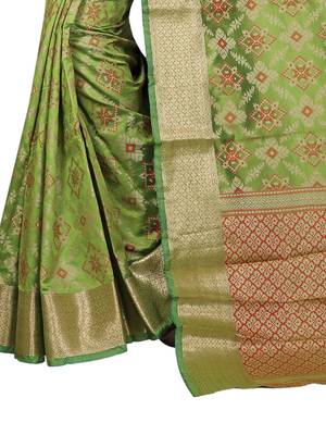 Green Woven Patola Saree With Blouse 3