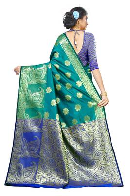 Green Woven Banarasi Silk Saree With Blouse 3