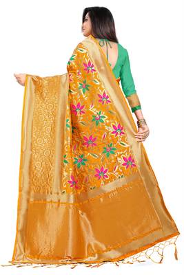 Yellow Woven Pure Kanjivaram Silk Saree With Blouse 3