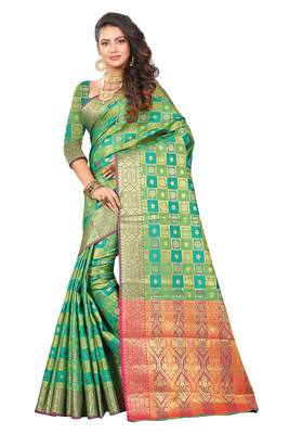 Green Woven Banarasi Silk Saree With Blouse 3