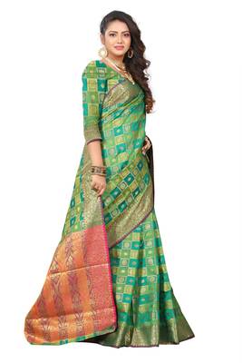 Green Woven Banarasi Silk Saree With Blouse 4