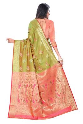 Green Woven Pure Kanjivaram Silk Saree With Blouse 3