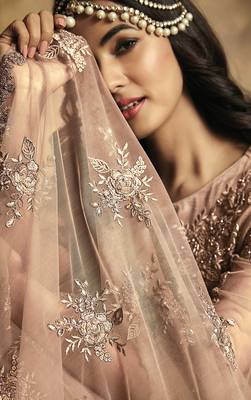 Light-chiku embroidered net salwar 2